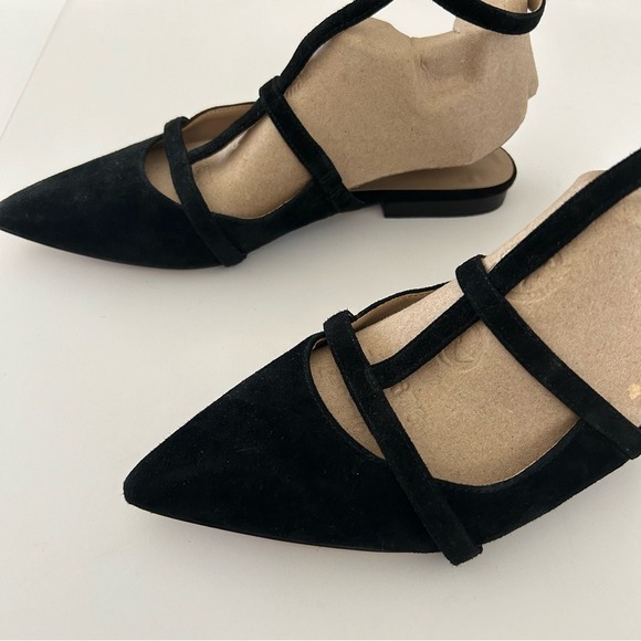 Ann Taylor Black Suede Pointy Toe T-Strap Flat Shoes Size 7 - Picture 3 of 8